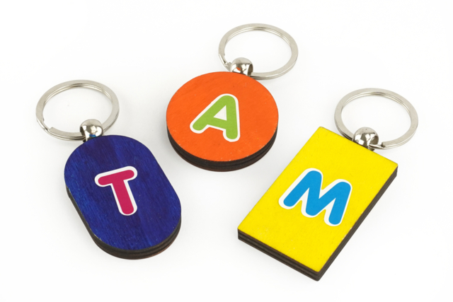 porte clefs formes a customiser - Bijoux et porte-clés en bois à décorer - 10doigts.fr