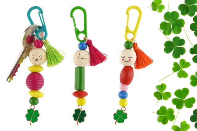 Porte-clés bonhomme porte-bonheur - Perles en bois - 10doigts.fr