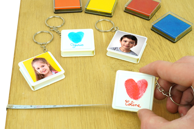 Porte-clés mètre empreintes de doigts + photo - Porte-clés - 10doigts.fr