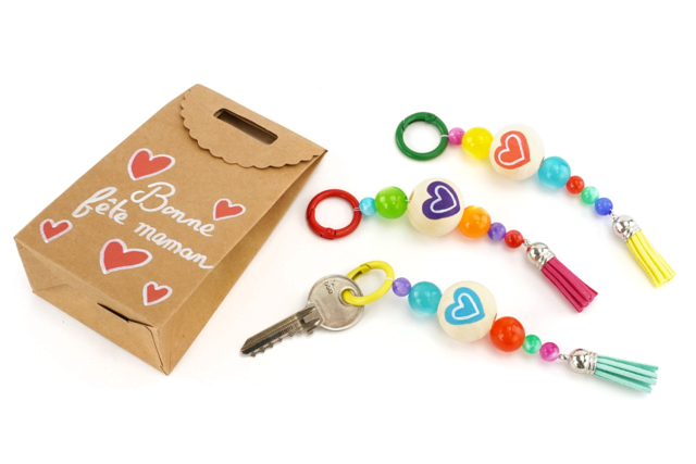 Porte-clés mignon pour la fête des mères - Pompons pour bricolage créatif - 10doigts.fr