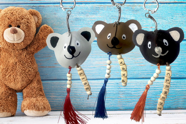 Porte-clés ourson - Pompons pour bricolage créatif - 10doigts.fr