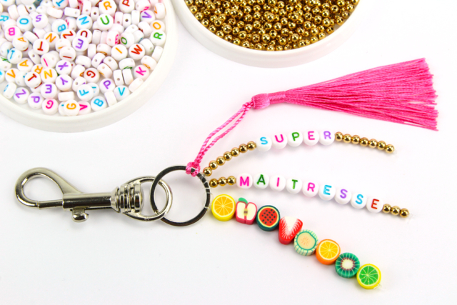 Porte-clés "super maitresse" - Bijoux messages - 10doigts.fr