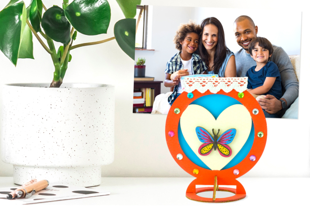 Porte-photo cœur pour la fête des mères - Bougeoirs et photophores à décorer - 10doigts.fr