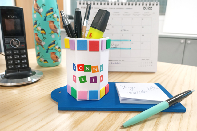 Pot à crayons / mémo - fête des parents - Pots en carton - 10doigts.fr