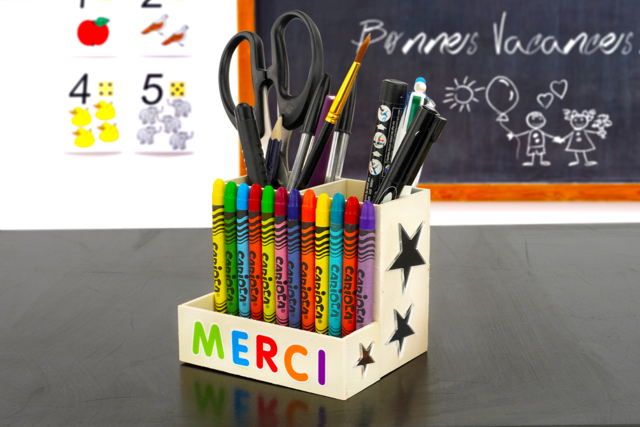 Pot à crayons "MERCI " - Cadeaux fin d'année - Pots à crayons, cache-pots - 10doigts.fr