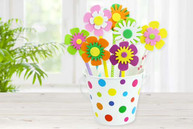 Pot de fleurs plein de couleurs - Décorations fleurs et feuilles : ajoutez une touche de nature à toutes vos créations - 10doigts.fr