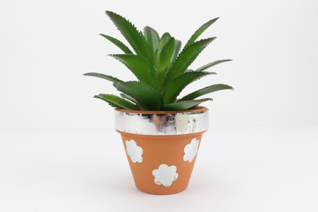 pot feuille argent - Supports en céramique à décorer - 10doigts.fr