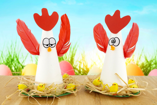 Poule de Pâques avec ses petits - Raphia et fibres naturelles pour vos créations - 10doigts.fr