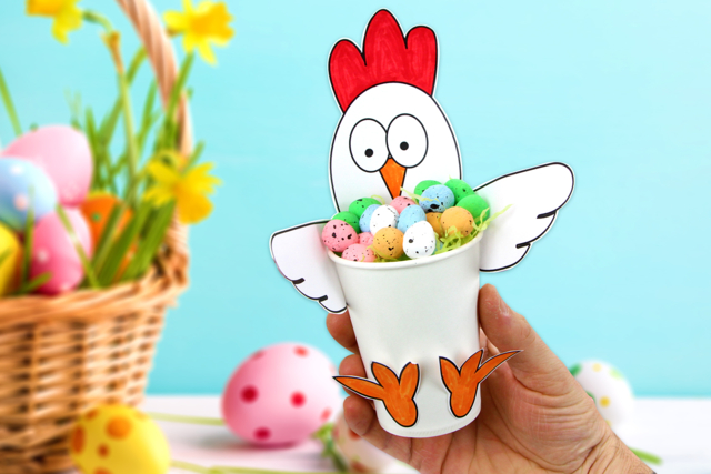 Poule gobelet de Pâques - Décorations de table - 10doigts.fr