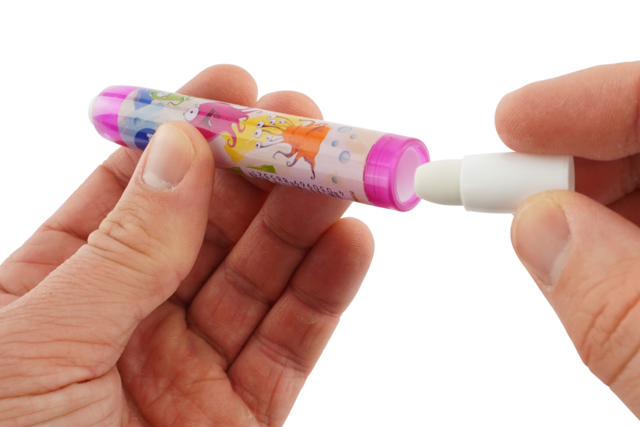 recharges crayons gomme - Accessoires de dessin : les outils indispensables des jeunes artistes - 10doigts.fr