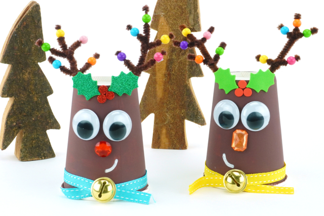 Renne de Noël avec un gobelet en carton - Peinture acrylique mate - 10doigts.fr