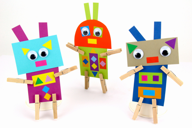 Robots rigolos en papier - Pinces à linge en bois - 10doigts.fr