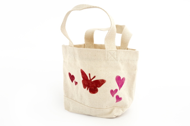 sac pochette coton au pochoir - Pochoirs adhésifs : la solution parfaite pour des motifs nets et sans bavure - 10doigts.fr