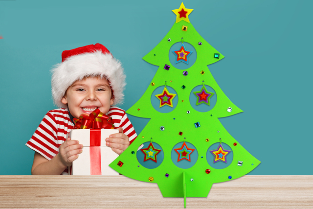 Sapin de Noël en papier mâché - Stickers en feutrine : du relief et de la texture dans vos créations - 10doigts.fr