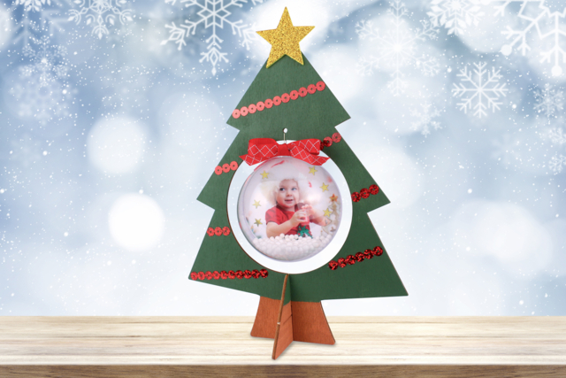 sapin en bois + boule - Décorations de Noël en bois à décorer - 10doigts.fr