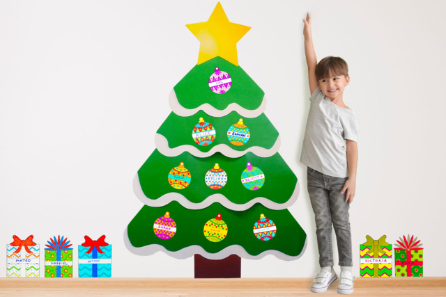 sapin géant en papier carton - Kits créatifs de Noël pour les enfants - 10doigts.fr