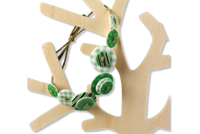 Set de 28 boutons en acrylique ø assortis, camaïeu vert - Boutons fantaisie et décoratifs pour tous vos DIY - 10doigts.fr