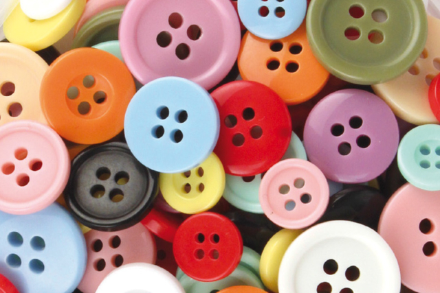 Set d'environ 300 boutons ronds en plastique, ø et couleurs assortis - Boutons fantaisie et décoratifs pour tous vos DIY - 10doigts.fr