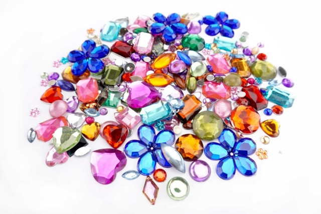 Strass formes assorties - Strass : apportez de l'éclat à toutes vos créations - 10doigts.fr