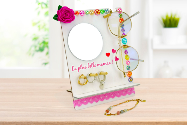 support bijoux miroir maman - Gommettes Fête des parents : personnaliser vos cadeaux avec amour - 10doigts.fr