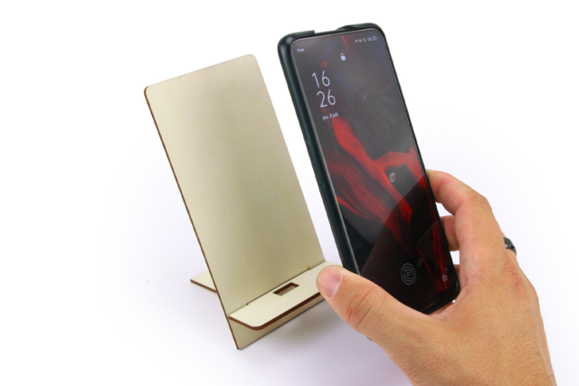 support smartphone en bois - Objets pour le bureau : personnalisez votre espace de travail - 10doigts.fr