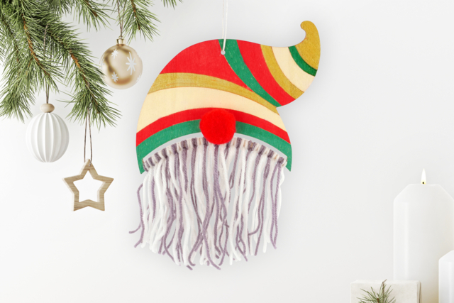 Suspension Gnome Sapin - Décorations de Noël en bois à décorer - 10doigts.fr