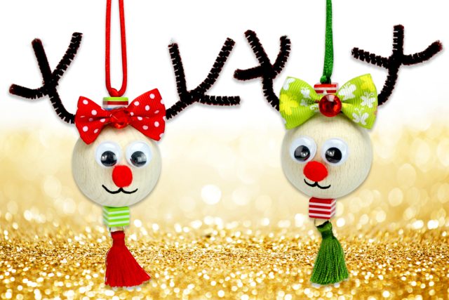 Suspension renne de Noël avec une grosse perle en bois - Pompons pour bricolage créatif - 10doigts.fr