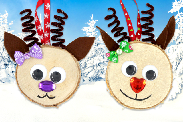 Suspension renne de Noël avec une tranche de bois - Nœuds et rubans pour toutes vos créations - 10doigts.fr