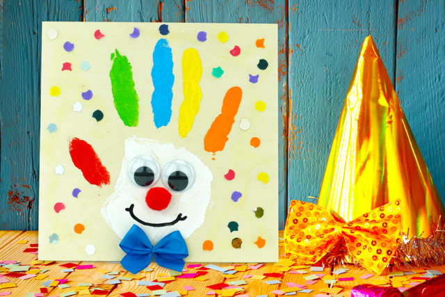 Tableau Clown empreinte de main - Nœuds et rubans pour toutes vos créations - 10doigts.fr