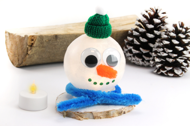Tête de bonhomme de neige lumineuse - Articles lumineux, guirlandes et bougies LED - 10doigts.fr