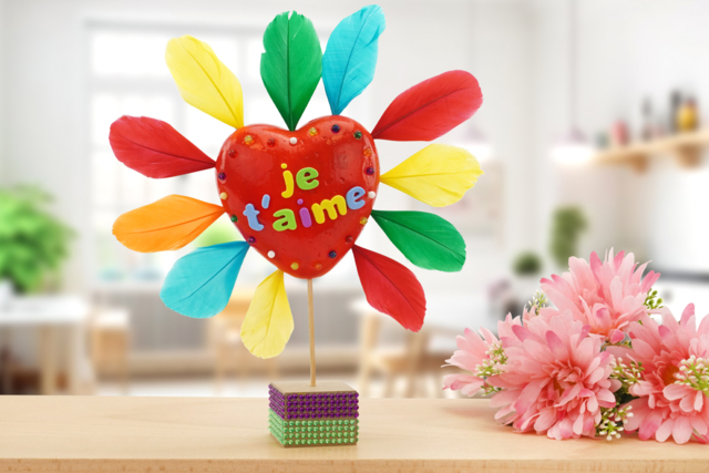 Trophée coeur et plumes - Plumes décoratives - 10doigts.fr