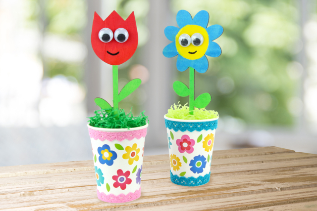 Une jolie fleur dans un pot - Nœuds et rubans pour toutes vos créations - 10doigts.fr