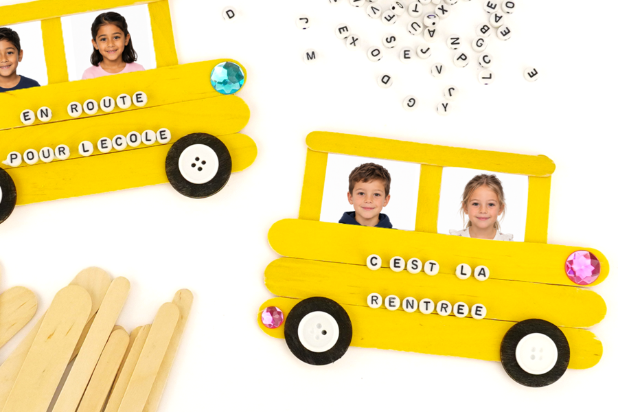 Bus de la rentrée en batônnets de bois