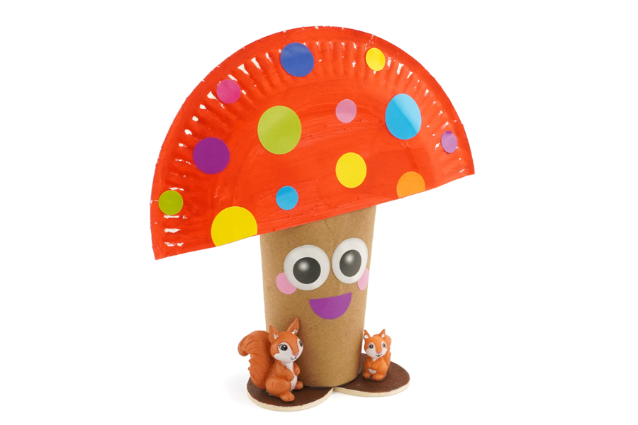 Champignon rigolo et petits écureuils